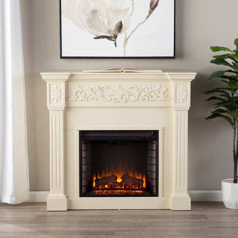 Image of Timelessly designed electric fireplace Image 1