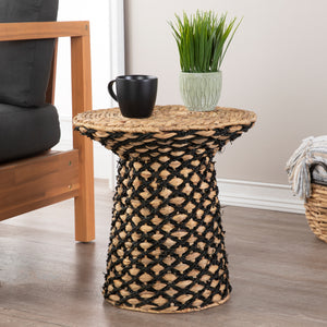 Water hyacinth side table Image 10