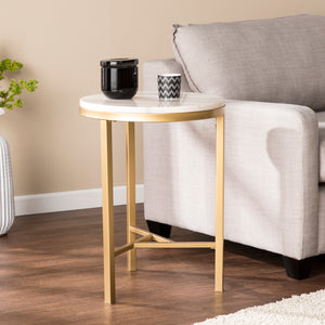 Small space friendly accent table Image 1