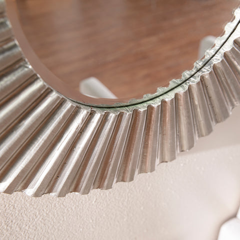 Image of Round mirror w/ decorative frame Image 2