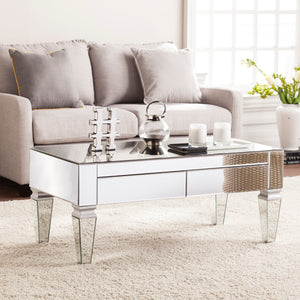 Elegant, fully mirrored coffee table Image 1