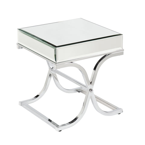 Image of Beveled mirrors create alluring tabletop design Image 2