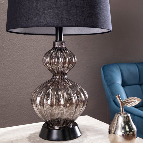 Image of Table lamp w/ shade Image 2