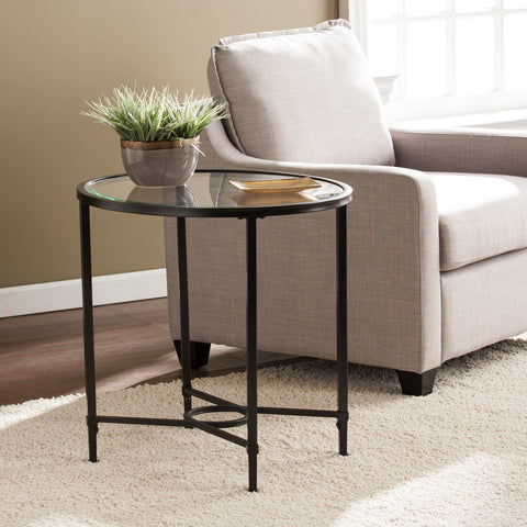 Image of Sleek, minimalist end table Image 1